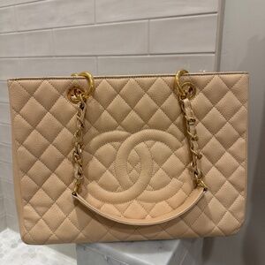 CHANEL Grand Shopping Tote